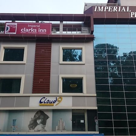 Imperial Clarks Inn Ντεχραντούν Εξωτερικό φωτογραφία