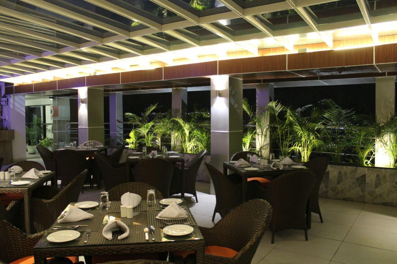 Imperial Clarks Inn Ντεχραντούν Εξωτερικό φωτογραφία