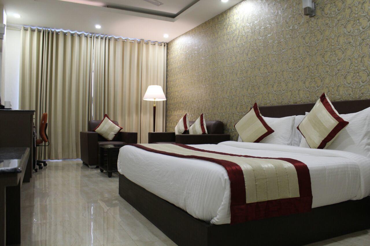 Imperial Clarks Inn Ντεχραντούν Εξωτερικό φωτογραφία