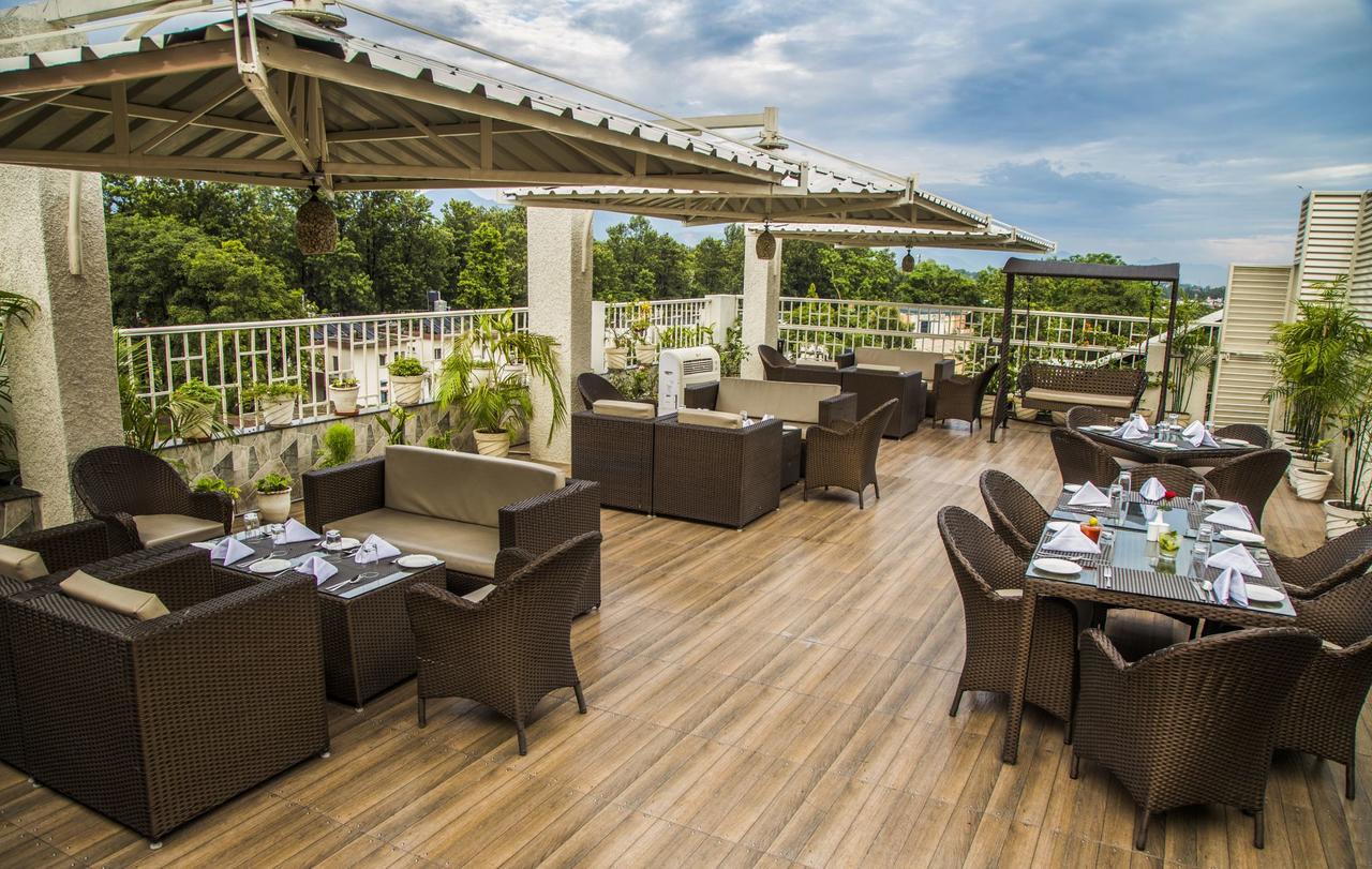 Imperial Clarks Inn Ντεχραντούν Εξωτερικό φωτογραφία